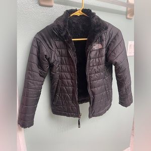 The North Face Girl’s reversible Mosbud jacket